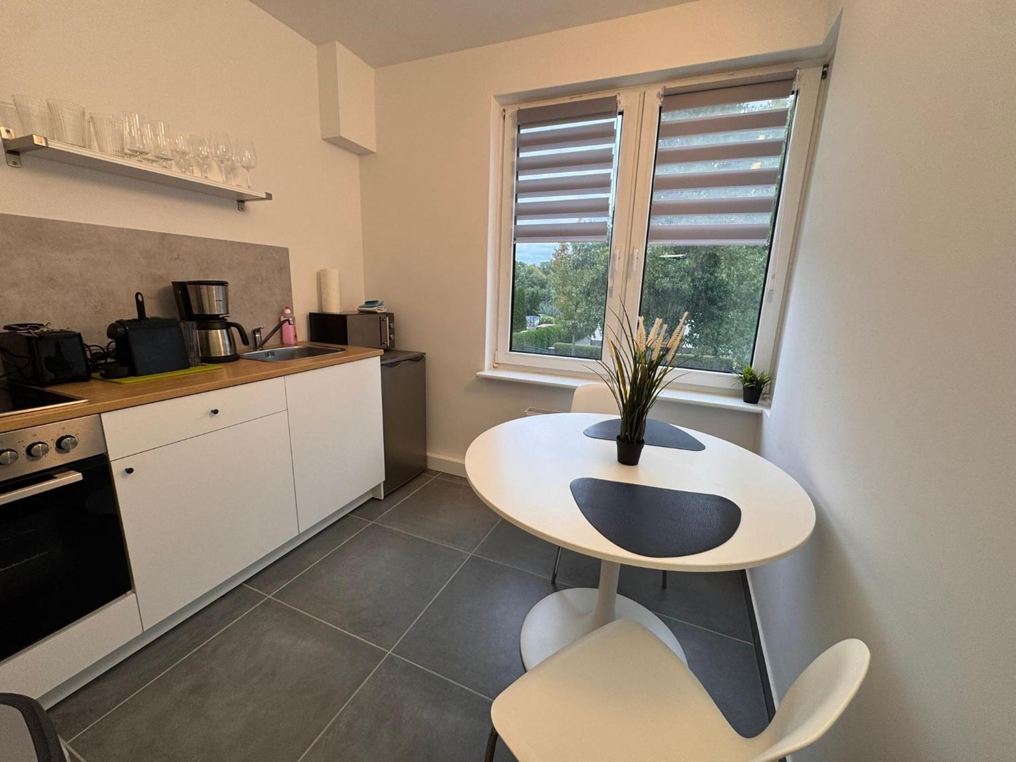 Fc-Apartmenthaus Falkensee Mit Grossem Garten Und Pkw Stellflaechen ภายนอก รูปภาพ